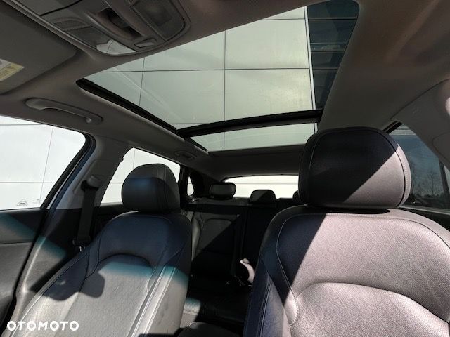 Hyundai i30 1.6 D Premiere Luxury - 14