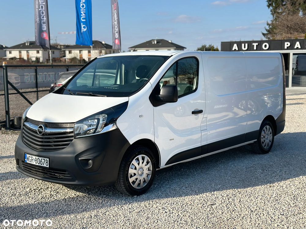 Opel Vivaro - 1