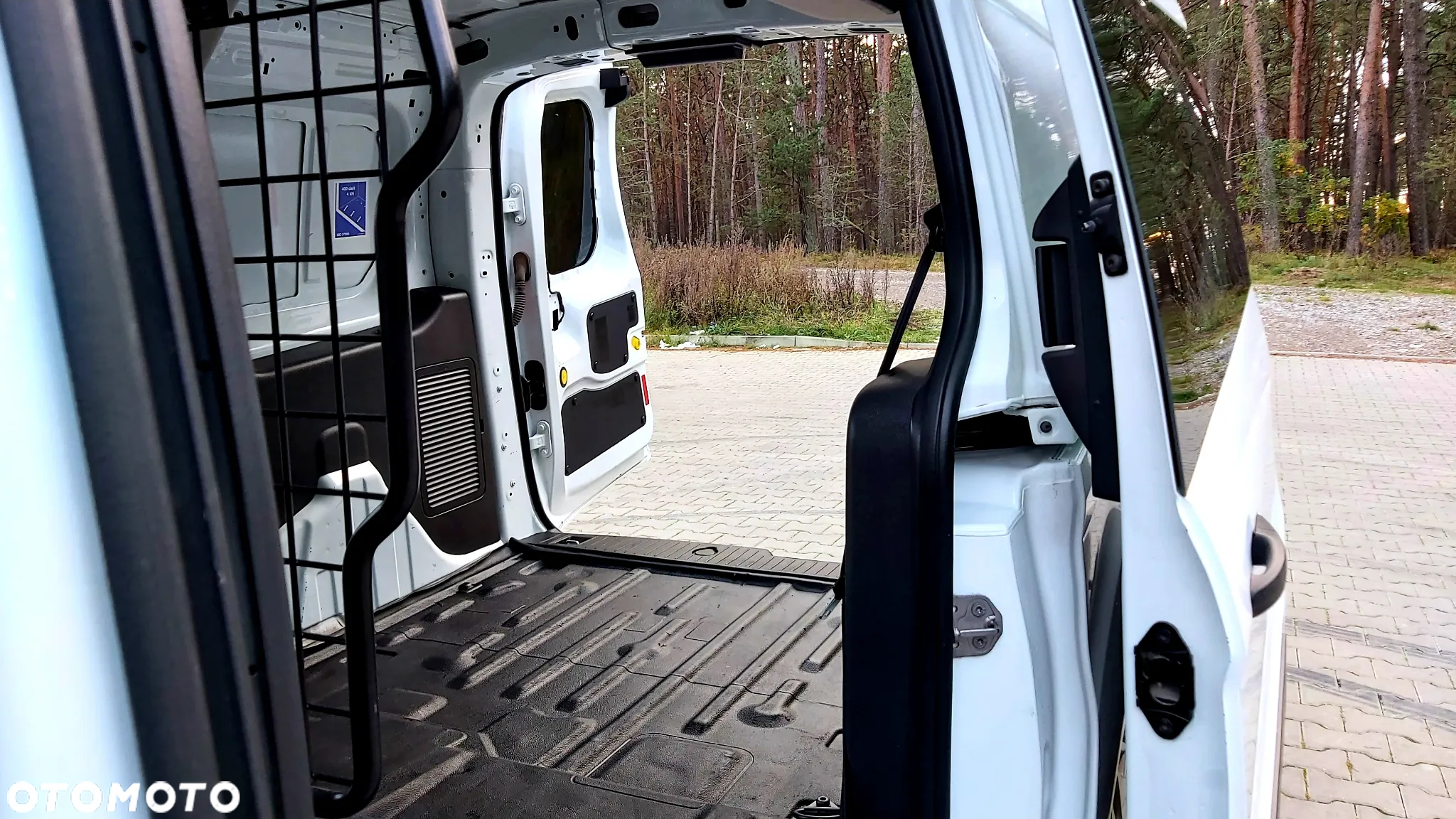 Ford Tourneo Connect Grand - 10
