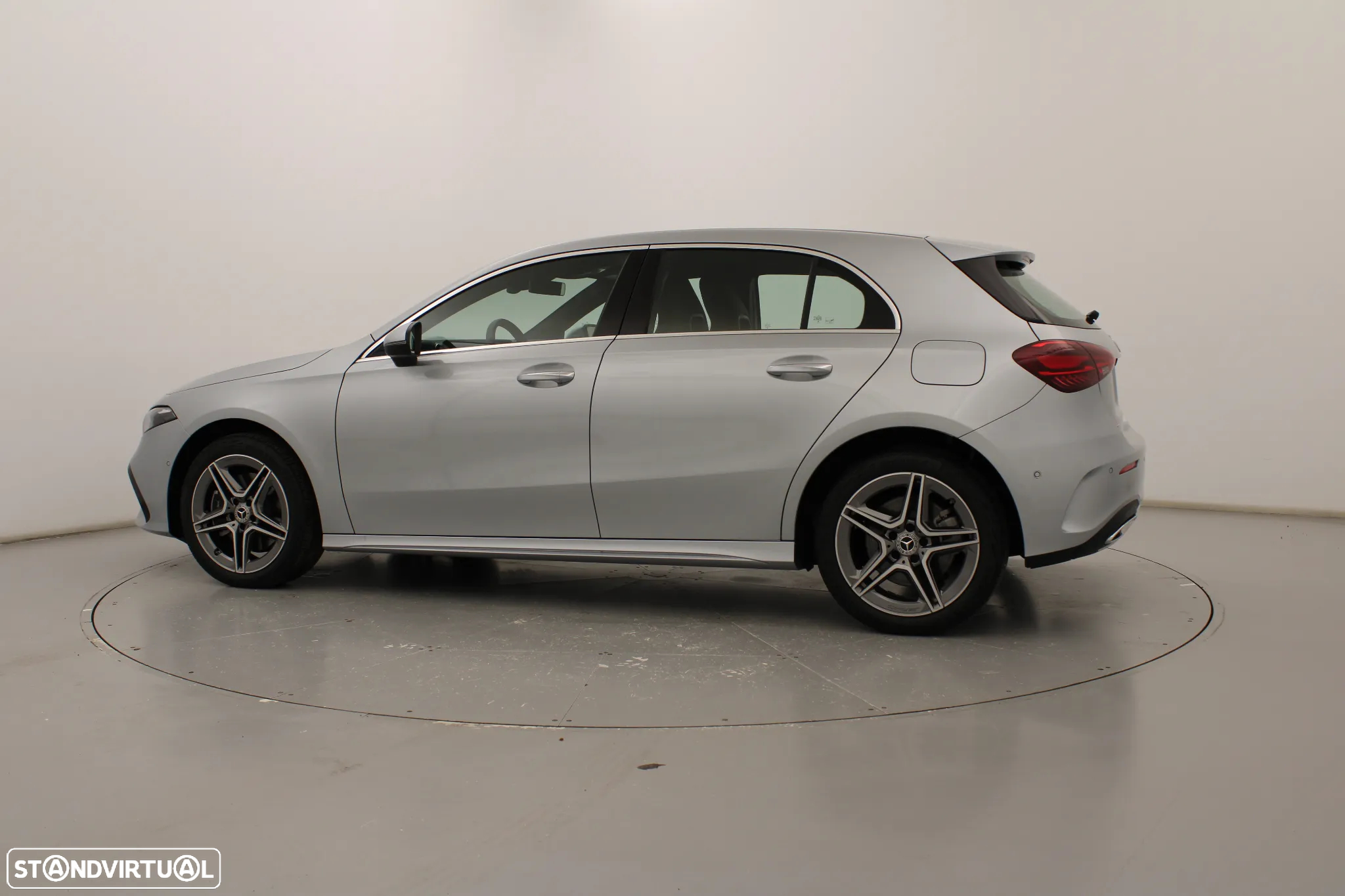 Mercedes-Benz A 250 e - 11