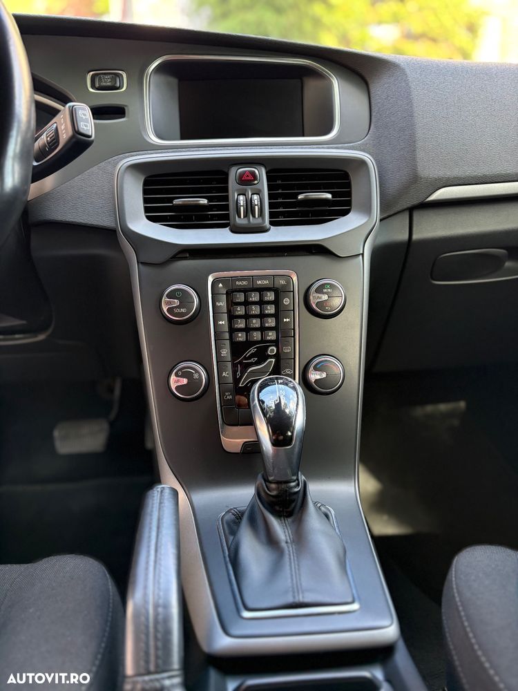 Volvo V40 D2 Aut. Kinetic - 6
