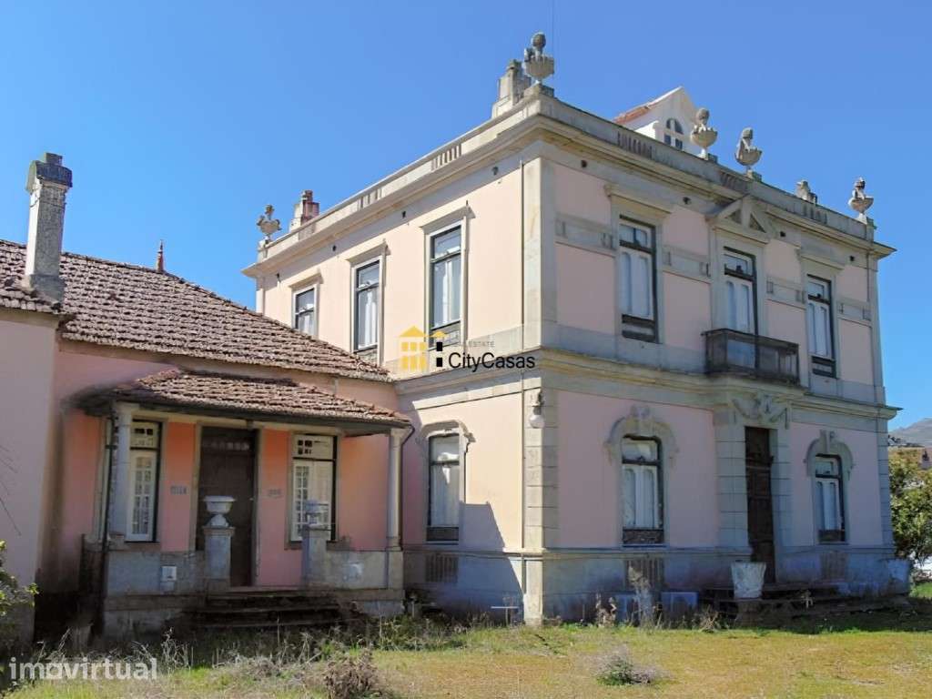 Casa Senhorial no Centro de Lamego - Grande imagem: 3/17