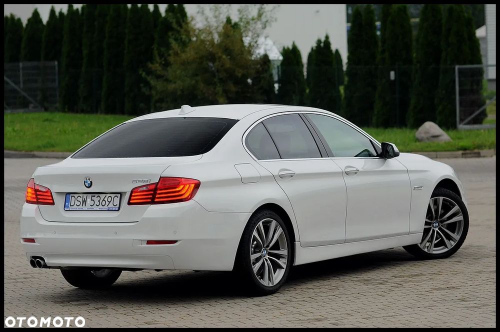 BMW Seria 5 528i - 19