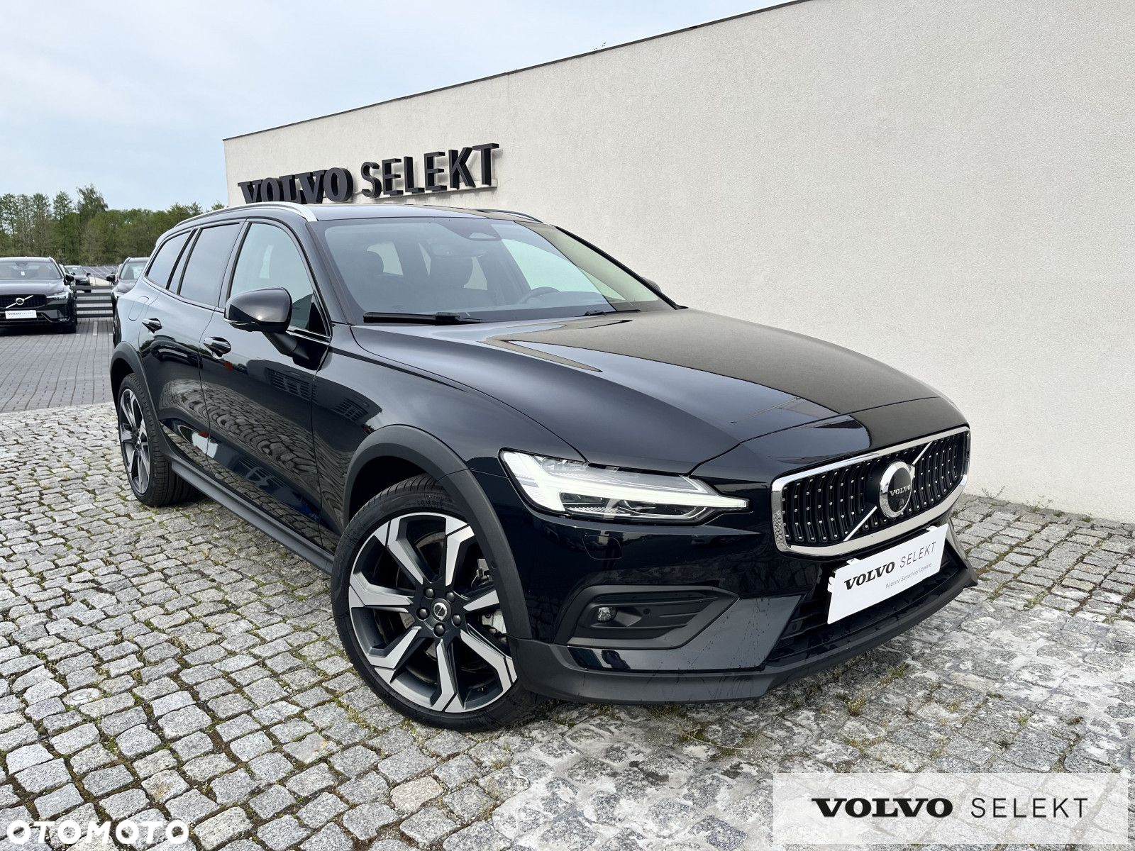 Volvo V60 Cross Country - 36