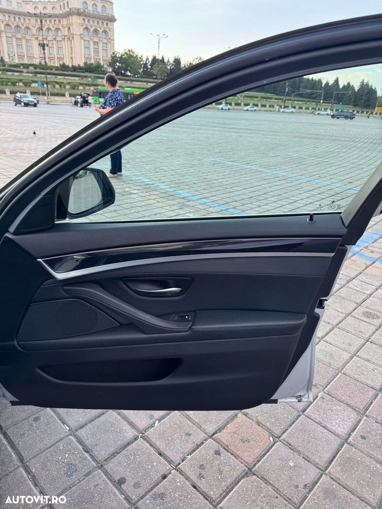 BMW Seria 5 530d AT - 9