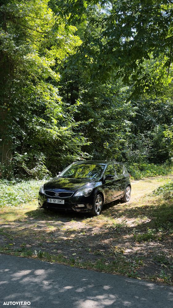 Kia Ceed 1.6 CRDi 128 ISG SW Platinum Edition - 1