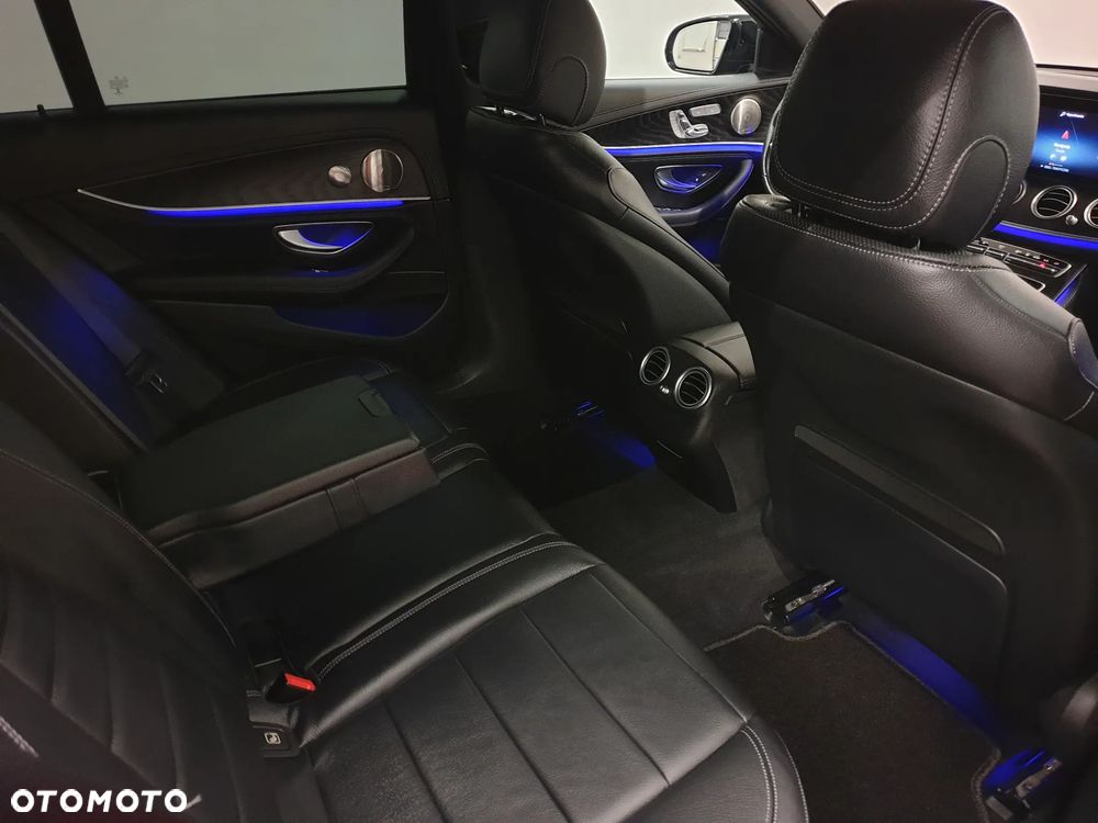 Mercedes-Benz Klasa E 300 de 4Matic 9G-TRONIC AMG Line - 30
