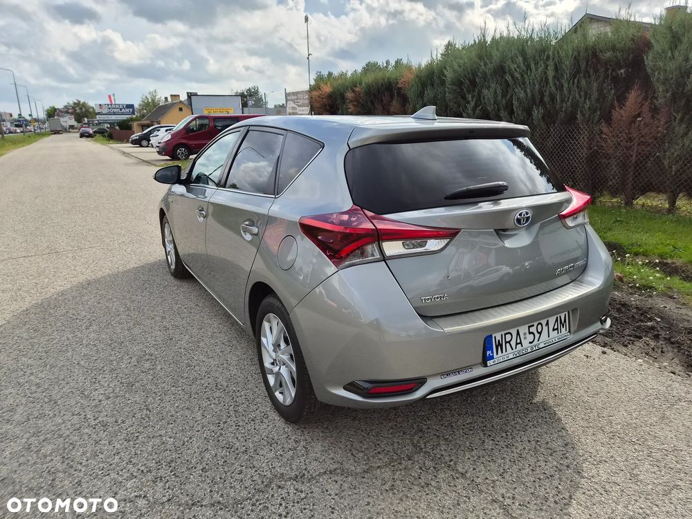 Toyota Auris 1.8 HSD Luna - 7
