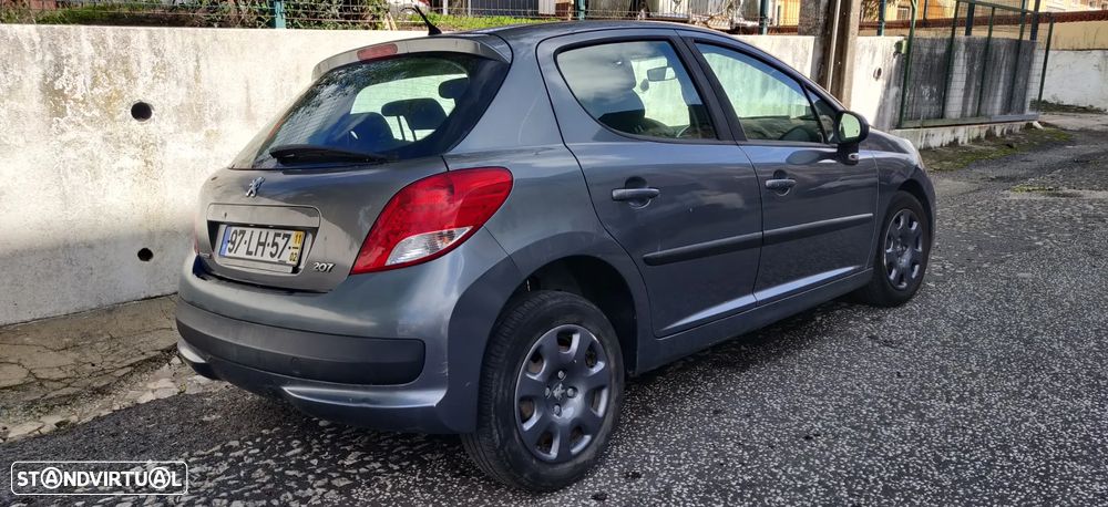 Peugeot 207 - 2