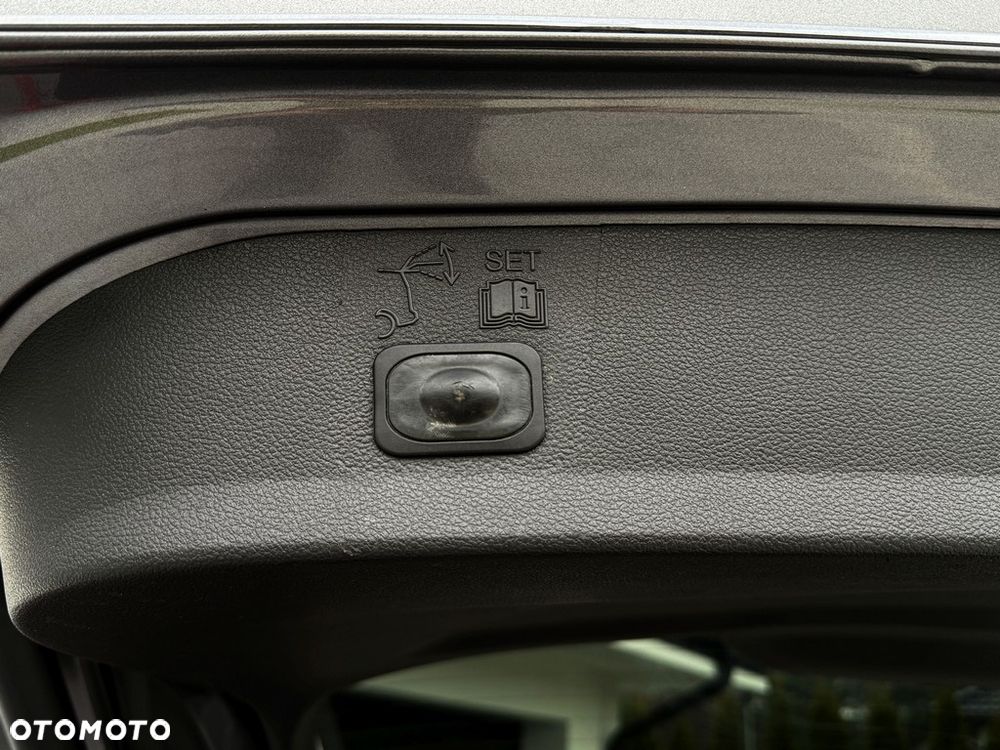 Ford Kuga 2.0 TDCi 2x4 Trend - 22