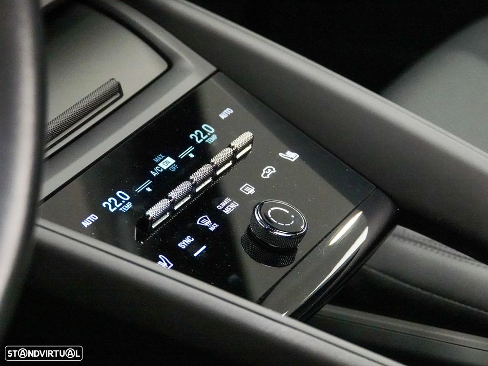 Porsche Macan Electric 4 - 26