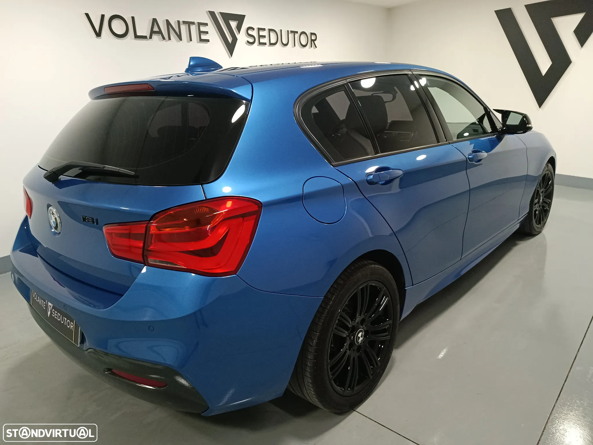 BMW 118 i Aut. M Sport - 23