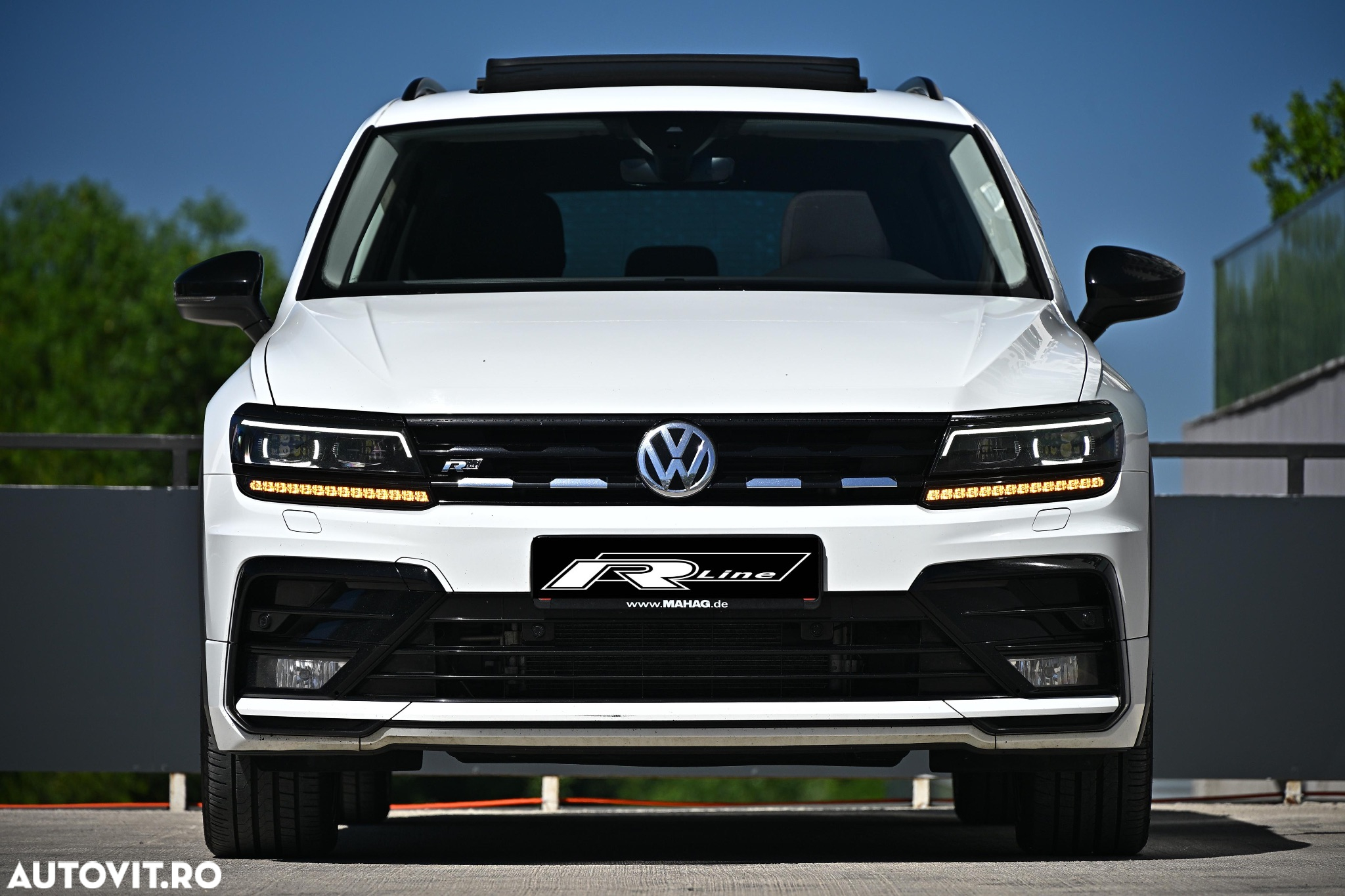 Volkswagen Tiguan Allspace 2.0 TDI 4Mot DSG R-Line - 3
