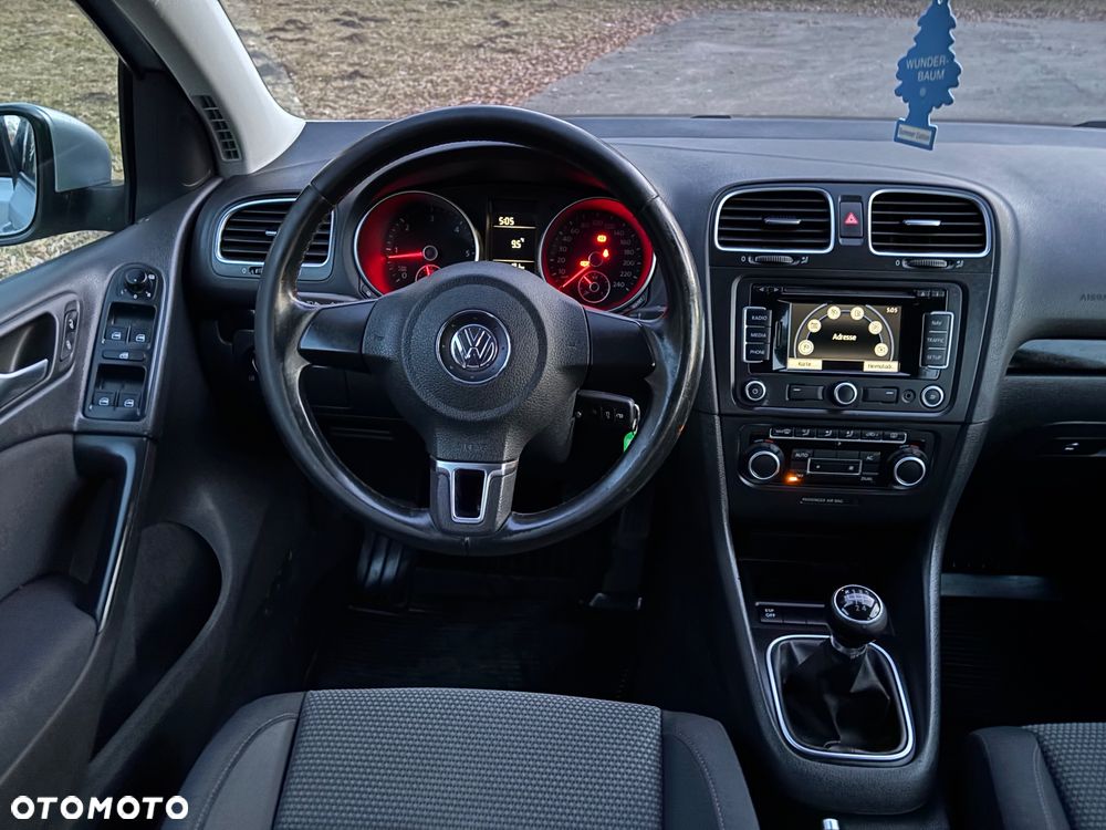 Volkswagen Golf 1.6 TDI DPF Highline - 21