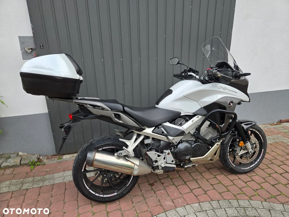 Honda VFR - 11