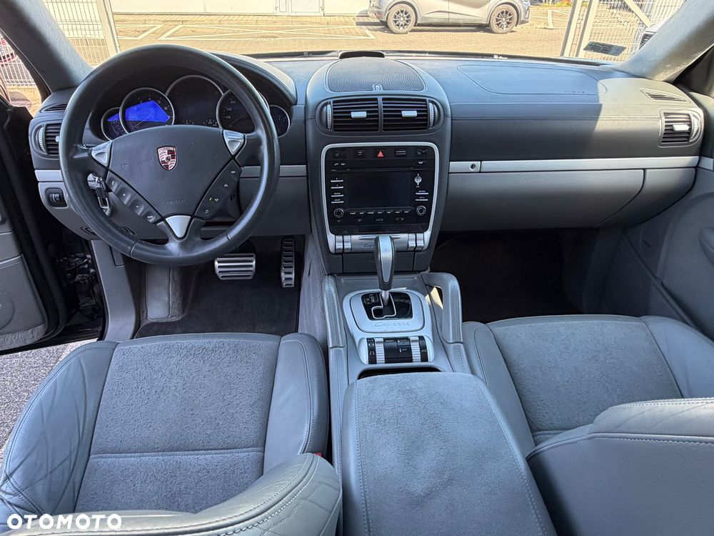 Porsche Cayenne Tiptronic S GTS - 12