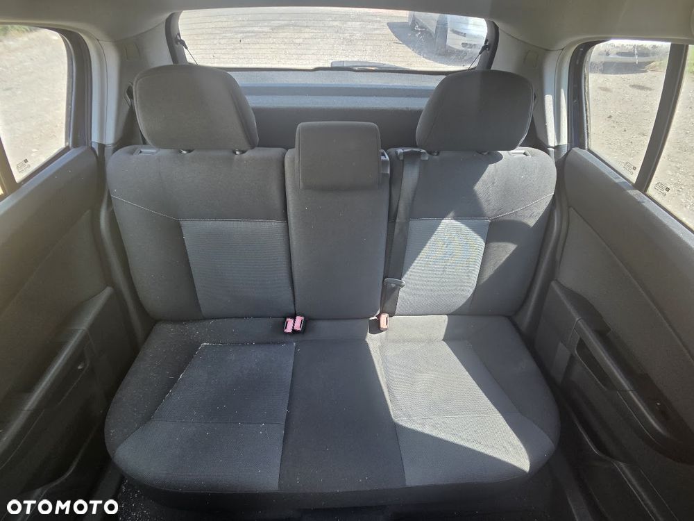 OPEL ASTRA H 1.4 16V 2004 Z12XEP Samochód na części - 8