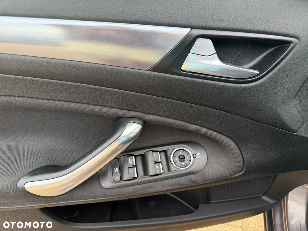 Ford Mondeo - 13