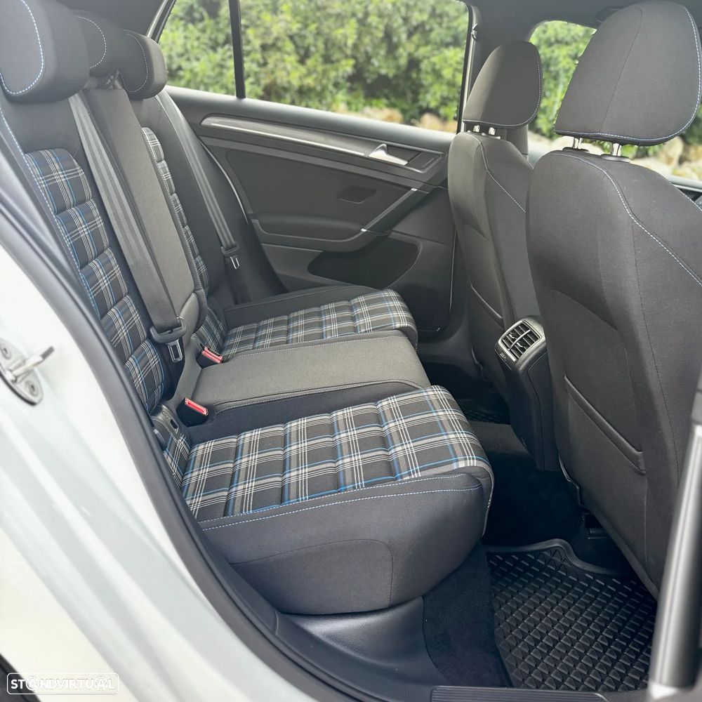VW Golf 1.4 GTE Plug-In-Hybrid DSG - 27