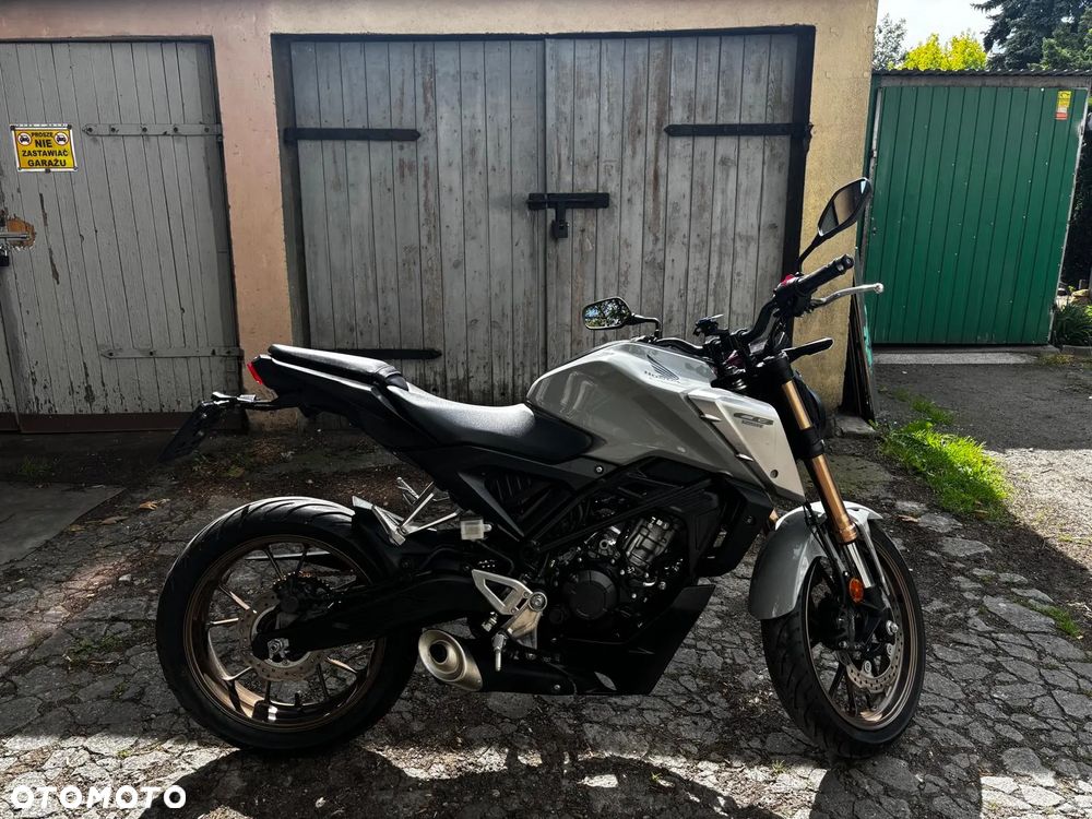 Honda CB - 2