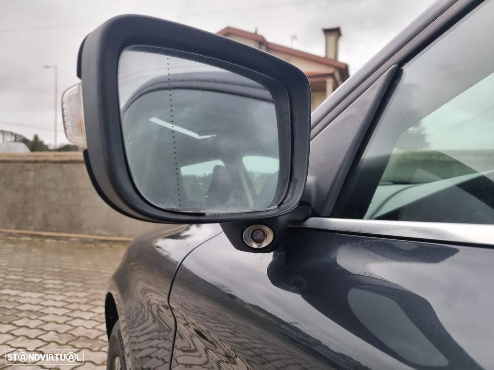 Volvo XC 60 2.4 D5 Summum AWD Geartronic - 6