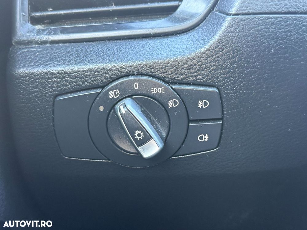 BMW X1 xDrive18d - 16