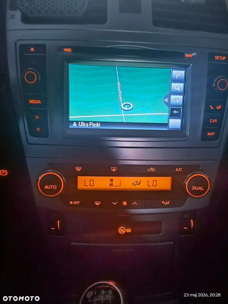 Toyota Avensis 1.8 Executive - 13