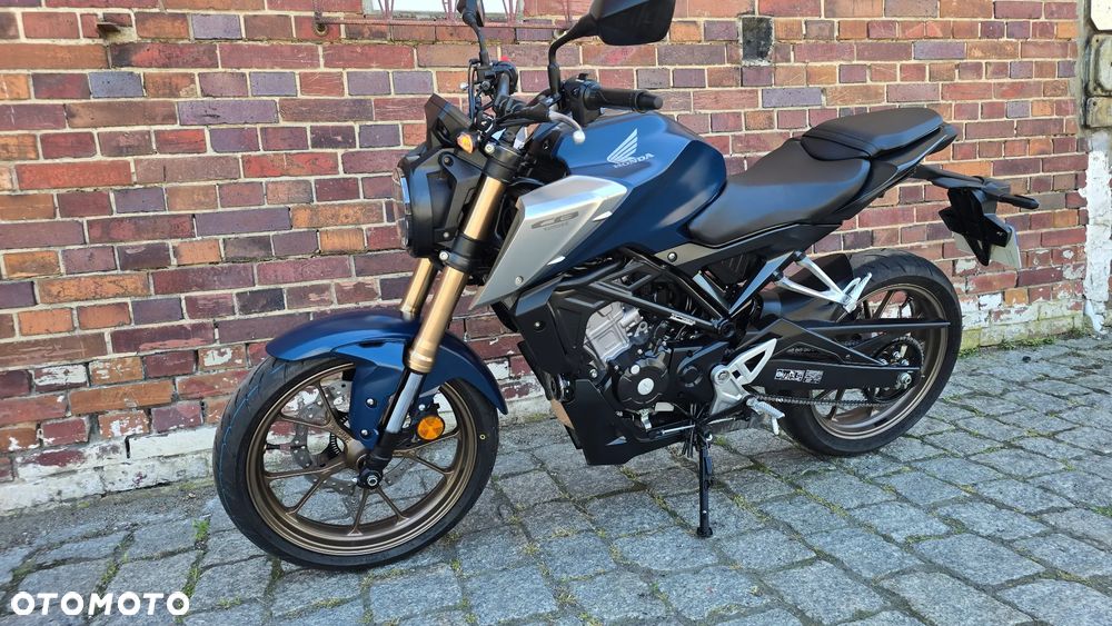 Honda CB - 2