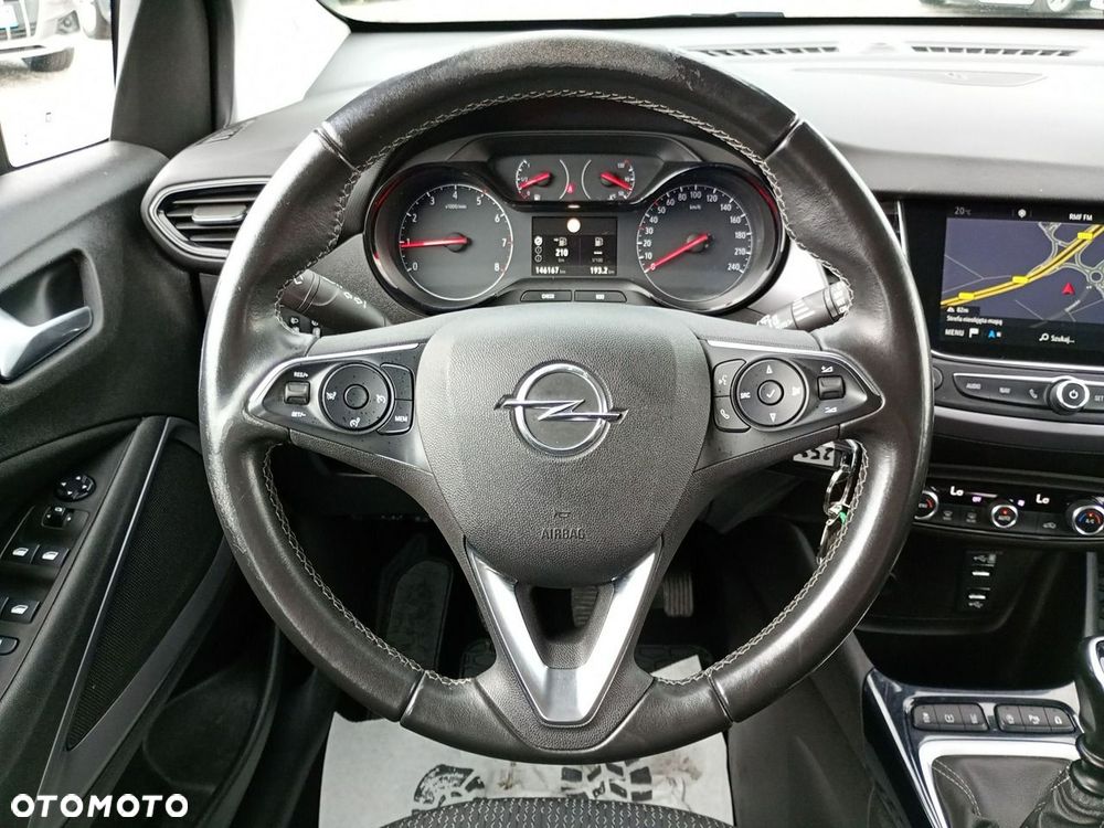 Opel Crossland X - 12