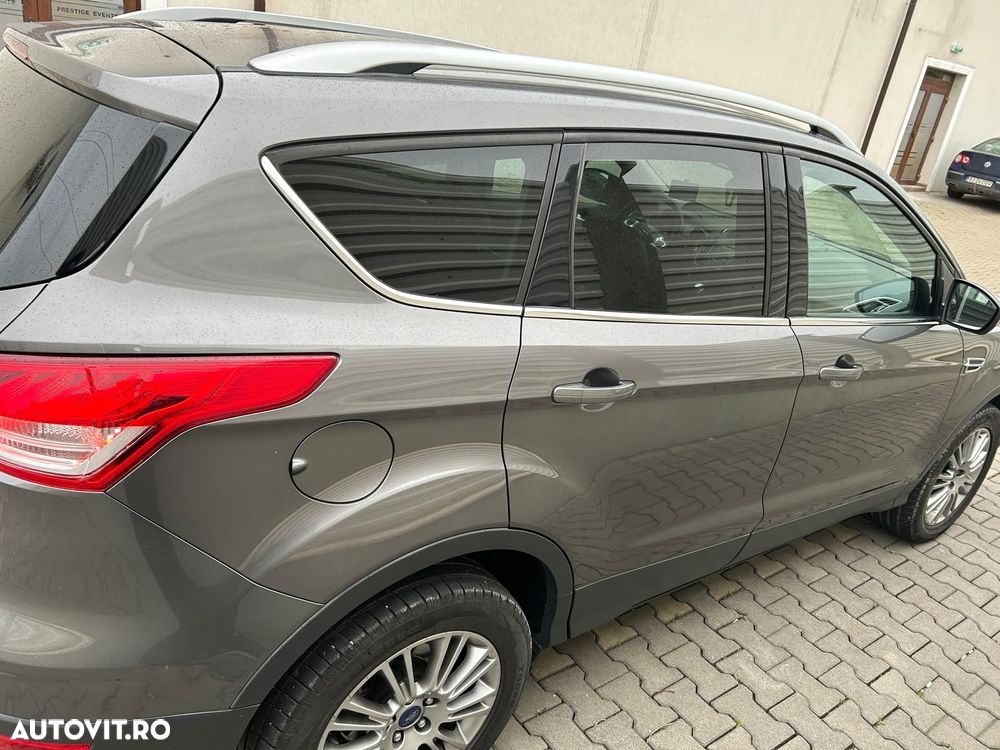 Ford Kuga 2.0 TDCi Powershift 4WD Titanium - 10
