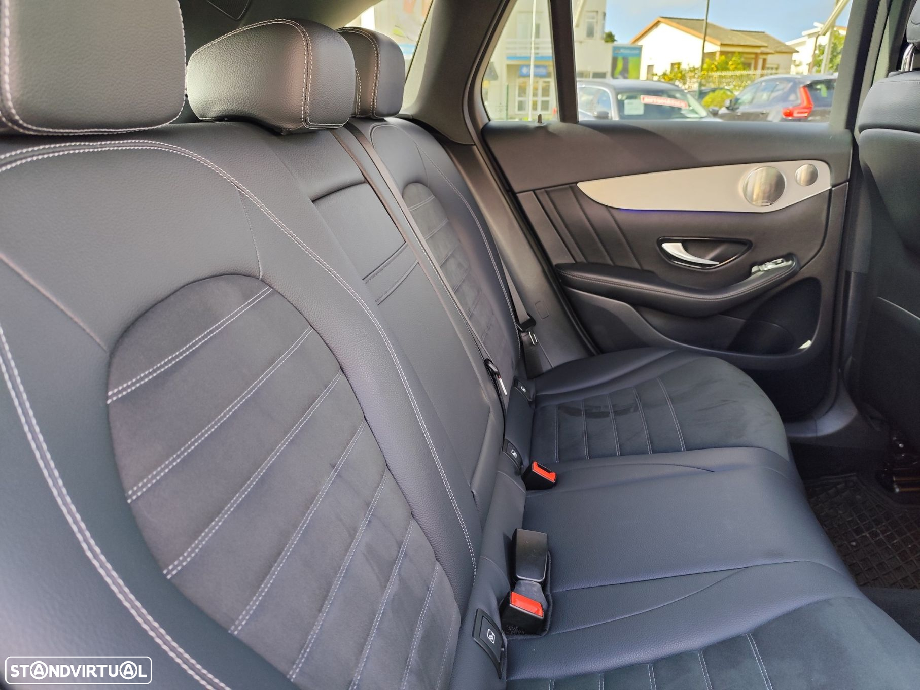 Mercedes-Benz GLC 300 de 4Matic 9G-TRONIC AMG Line - 55