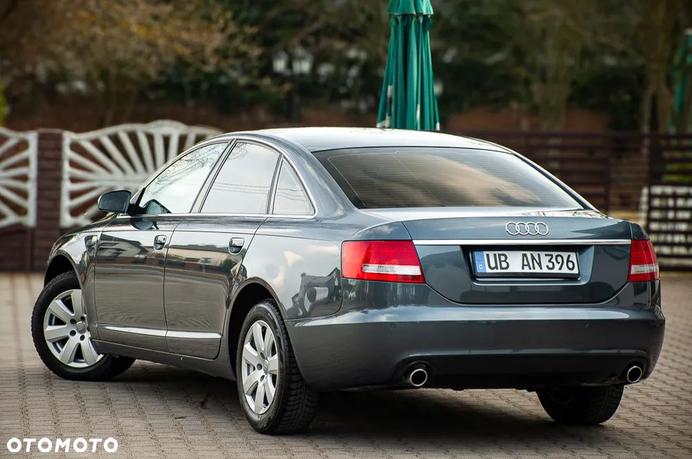 Audi A6 Limousine 2.4 - 14