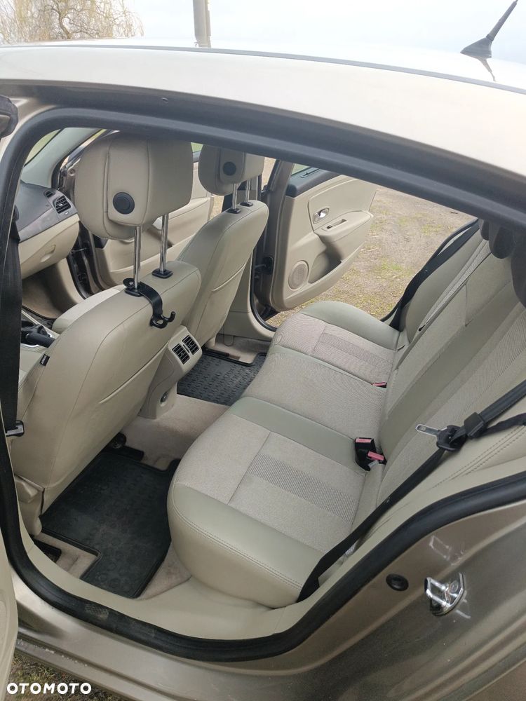 Renault Fluence 1.6 16V Expression - 12