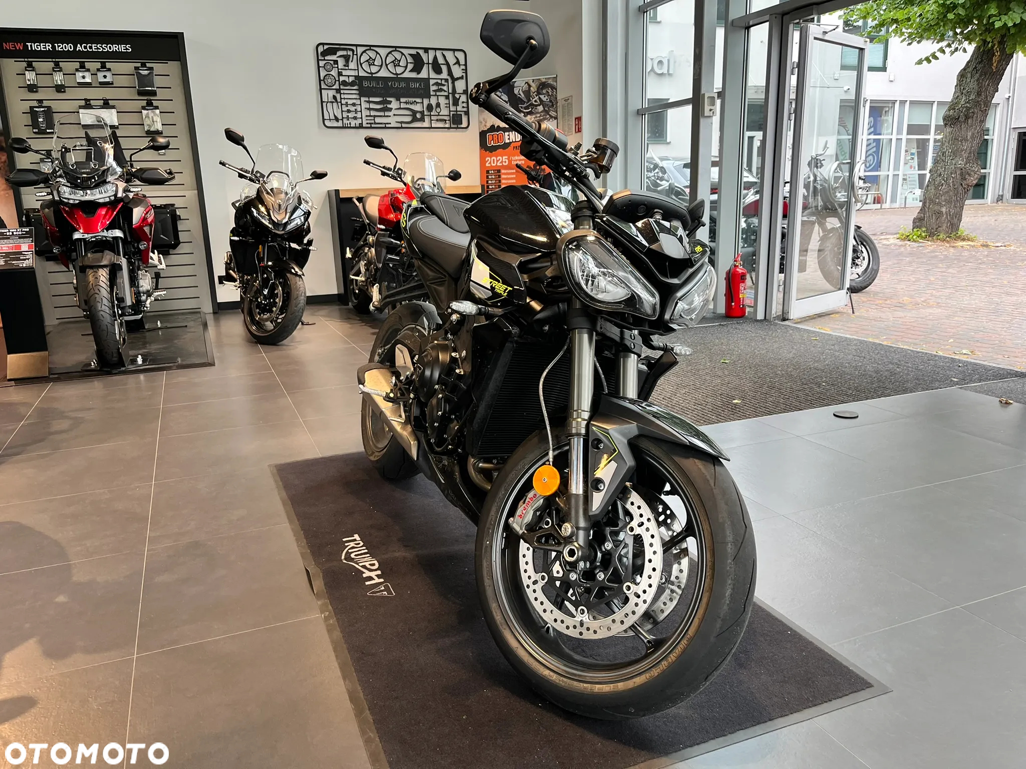 Triumph Street Triple - 3