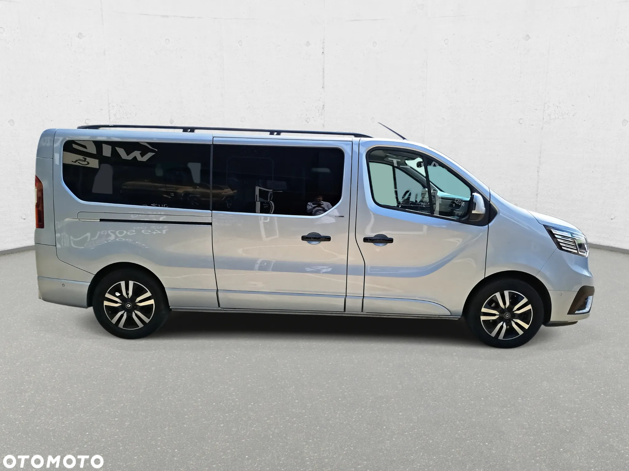 Renault Trafic Grand SpaceClass 2.0 dCi EDC - 4