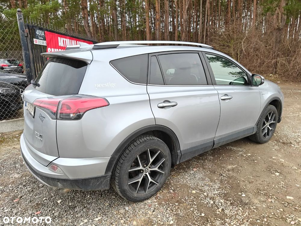 Toyota RAV4 - 6