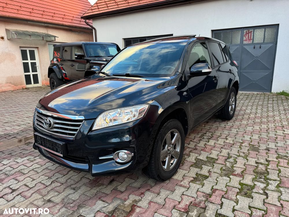 Toyota RAV4 ver-2-2-d--4cat-4wd-aut-luxury-18- - 6