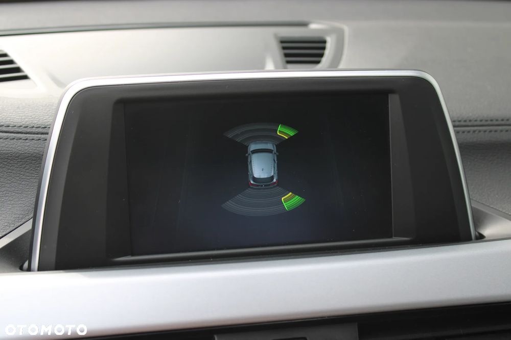 BMW X2 sDrive18i - 27