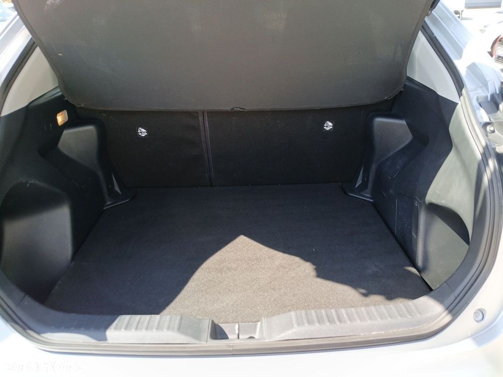 Toyota Yaris Cross Hybrid 1.5 Comfort 4x4 - 24