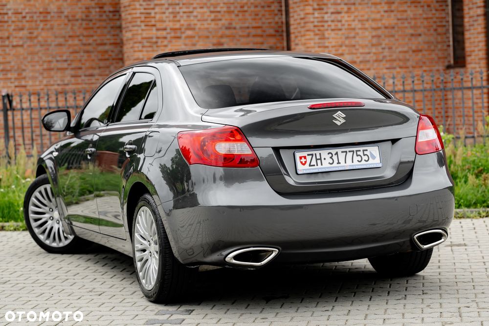 Suzuki Kizashi 2.4 4x4 CVT Sport - 12