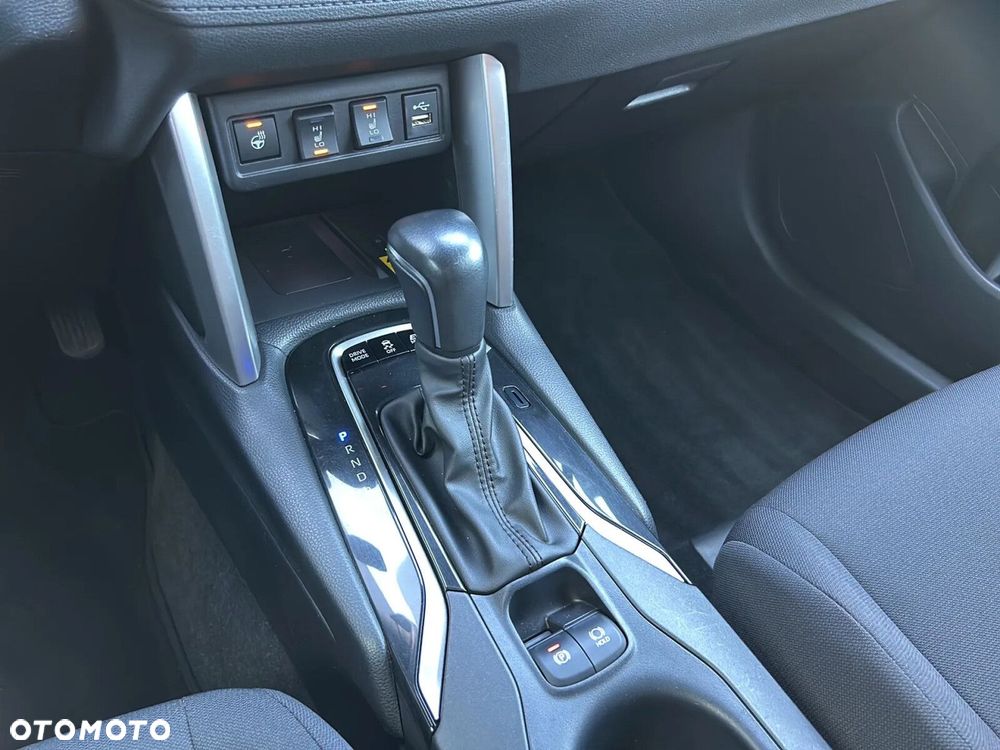 Toyota Corolla Cross - 25