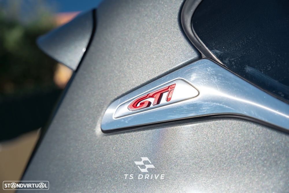 Peugeot 208 1.6 THP GTi - 13