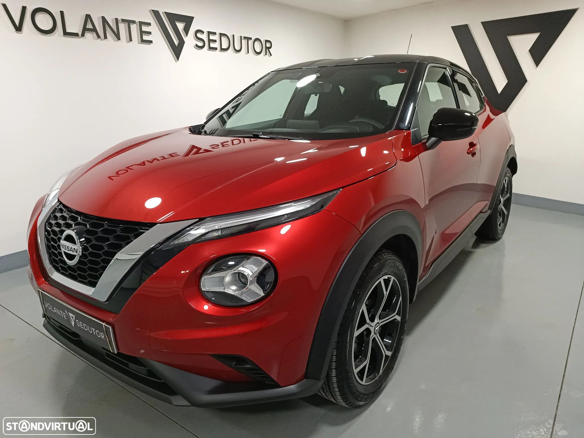 Nissan Juke 1.0 DIG-T N-Connecta - 1