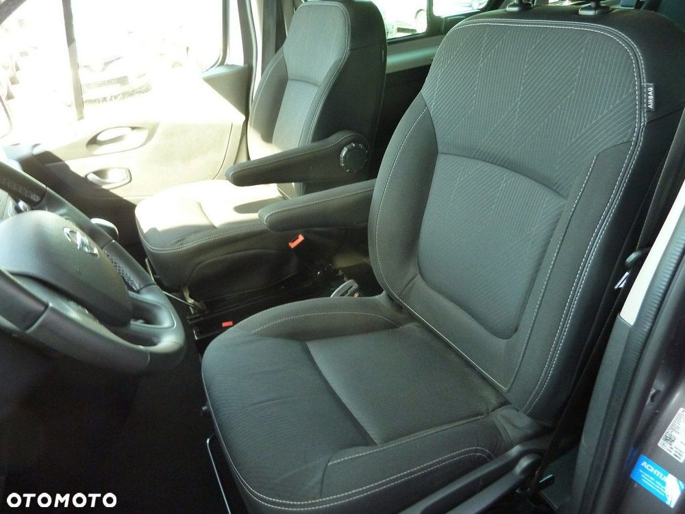 Nissan NV300 - 8