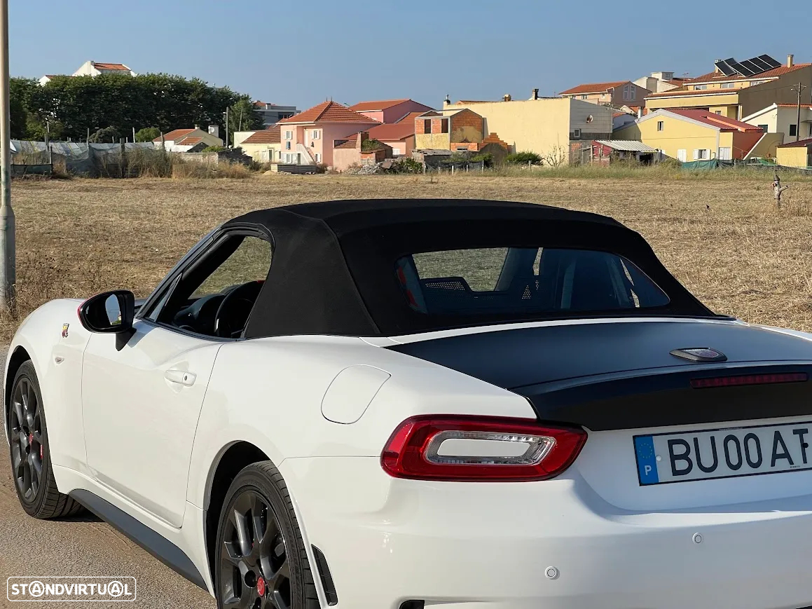 Abarth 124 Spider 1.4 MultiAir Turbo - 33