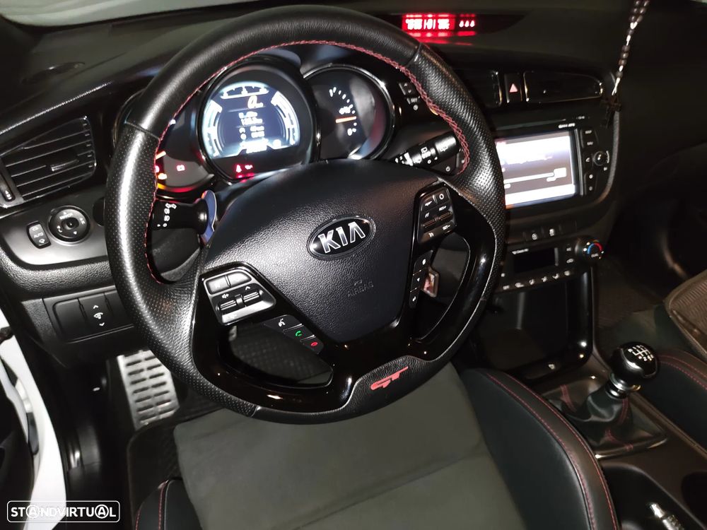 Kia Ceed S Coupé 1.6 T-GDi GT Top - 11