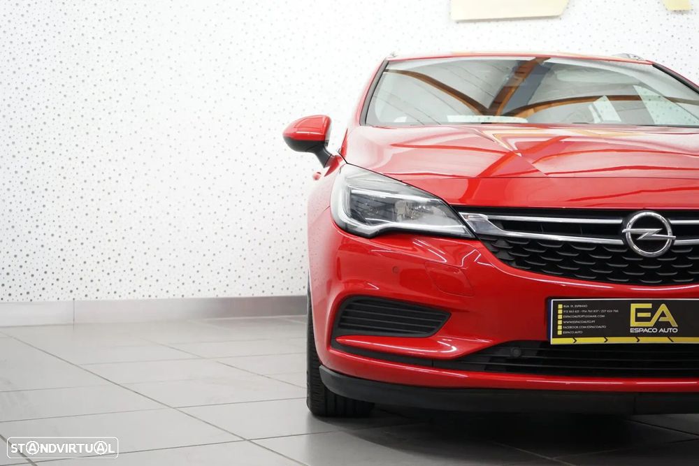 Opel Astra Sports Tourer - 35