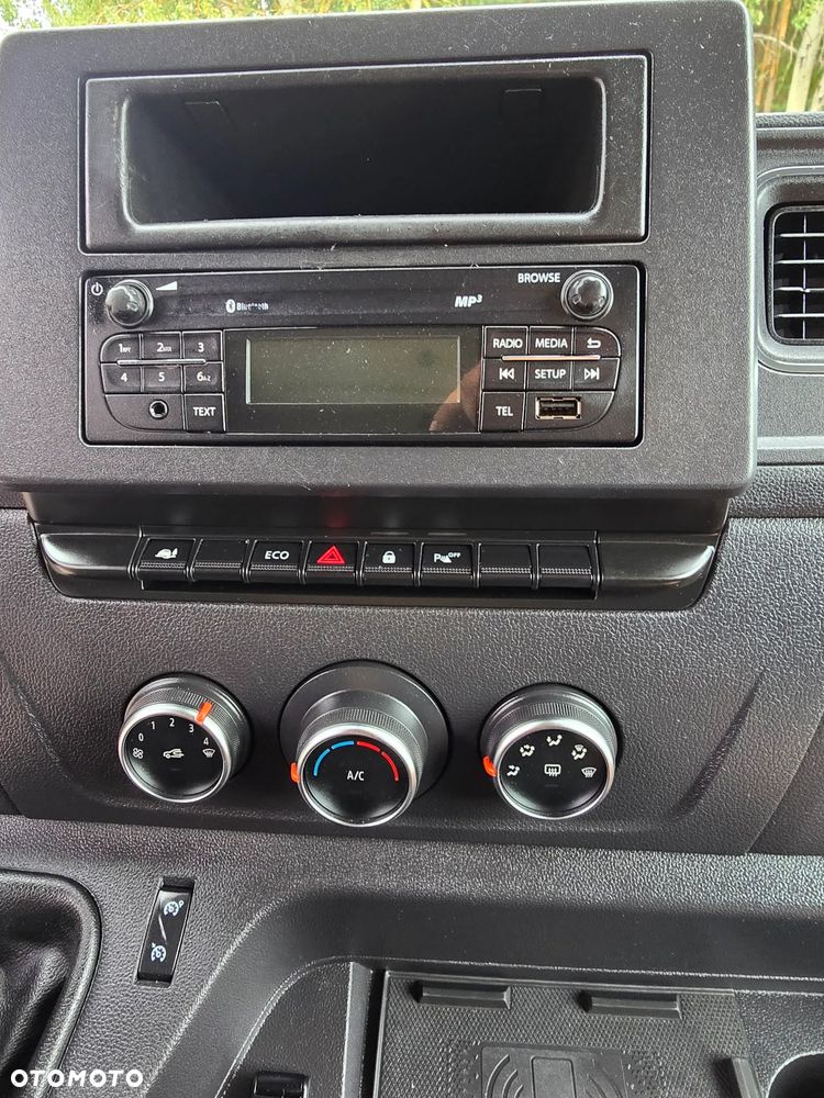 Renault Master - 25