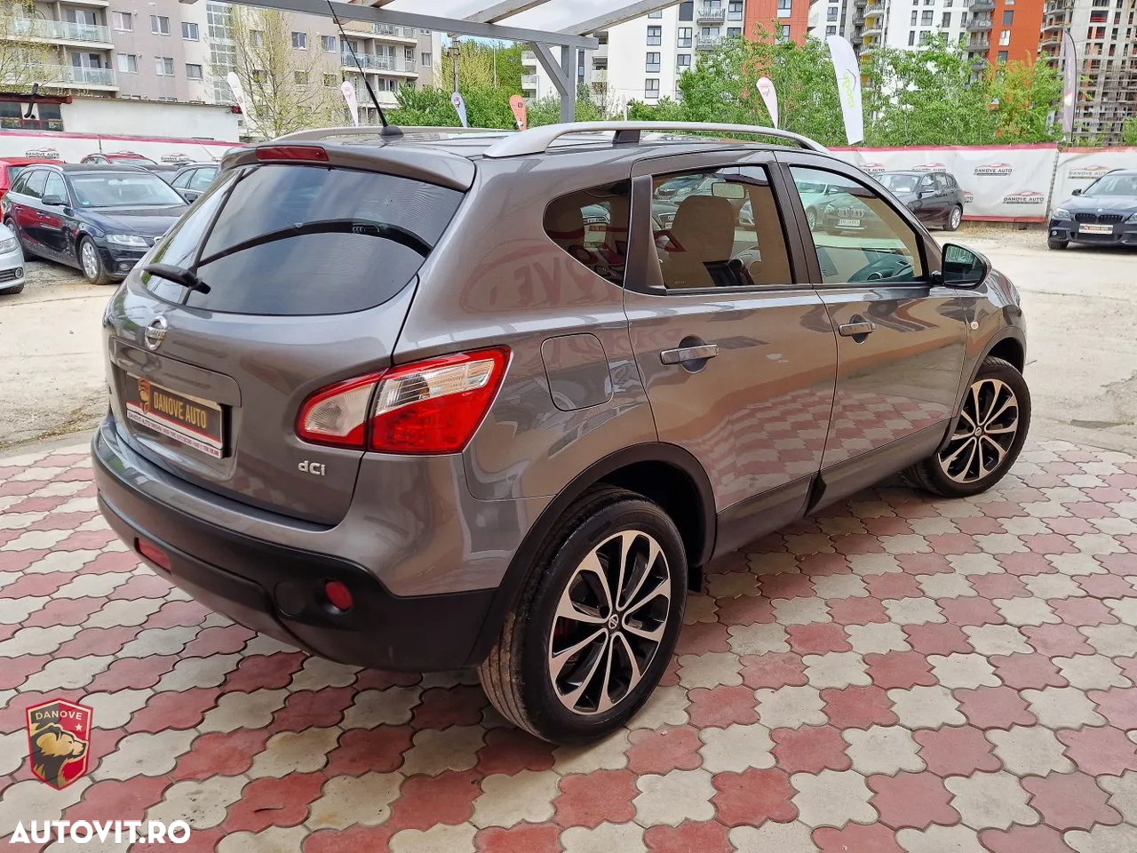 Nissan Qashqai 2.0 DCI 4 x 4 DPF Aut acenta - 12