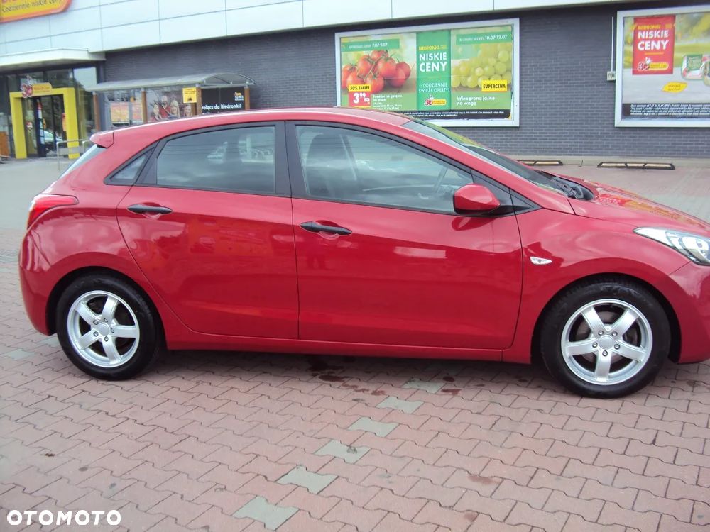 Hyundai i30 blue 1.4 Passion - 8